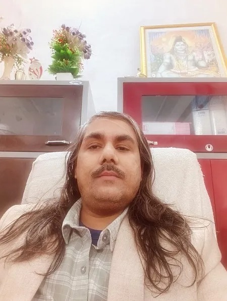 Shri Ashish Kumar Tiwari